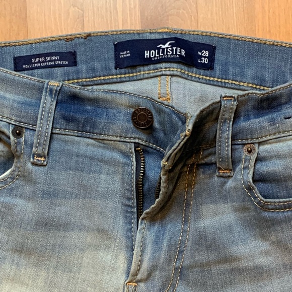 Hollister Skinny Ripped Jeans, Size 28 - Picture 2 of 3